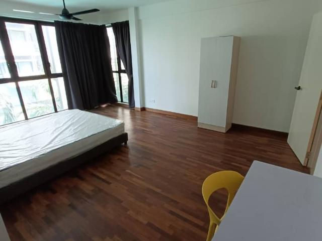5 Mins driving distance to Hospital Shah Alam with Low Deposit ❗ Master Room Rent at I Residence Shah Alam near to UiTM