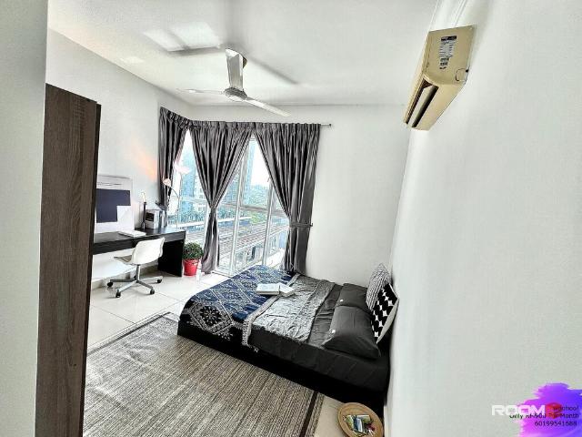 5 mins walk to LRT Direct access to shopping mall Free Wifi Fully furnished Master Room at Pacific Place Ara D