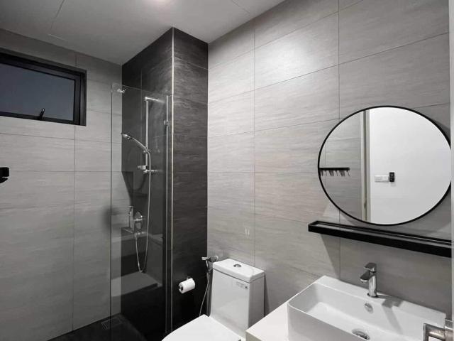 5 mins walk to MRT  10 mins to MyTown Fully furnished with Built in Cabinet Studio at Trion 2