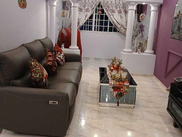 5 mins walk HOUGANG MRT Blk 837 Hougang 1 pax aircon wifi