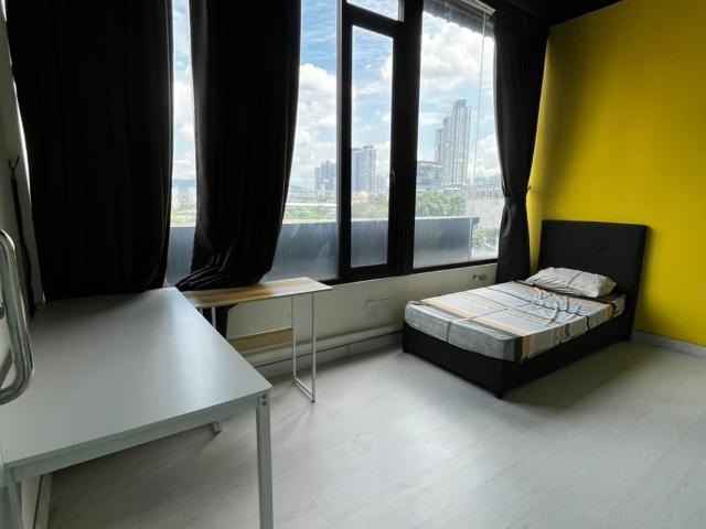 5 Mins walking distance to monorail IMBI