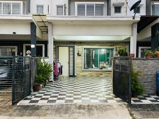 5 MINUTE TO ALAM IMPIAN Double Storey Taman Laman Desa Seksyen 36