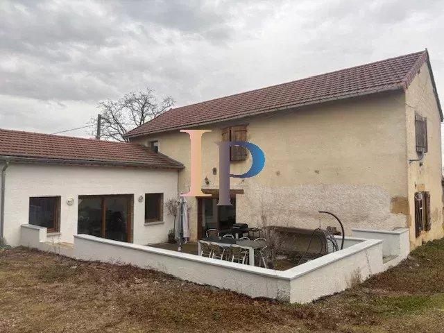 5 mn CHARLIEU FERMETTE RENOVEE