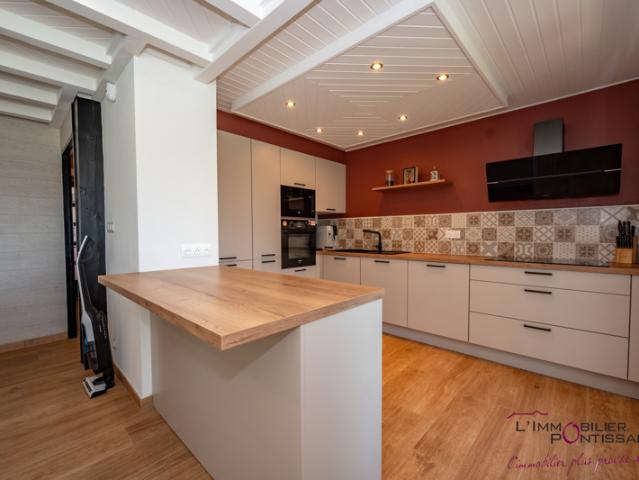 5 mn de PONTARLIER: MAISON INDIVIDUELLE