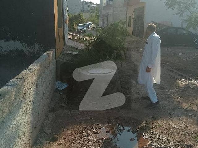5 Marla plot in Upper Bani Gala, cheapest deal, immediate sale | Best location