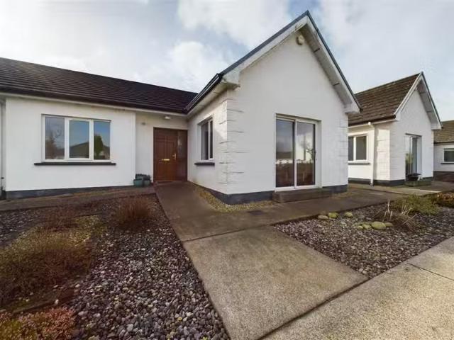 5 Oakwood Retirement Village, Hawthorne Drive, Roscommon, Coun.
