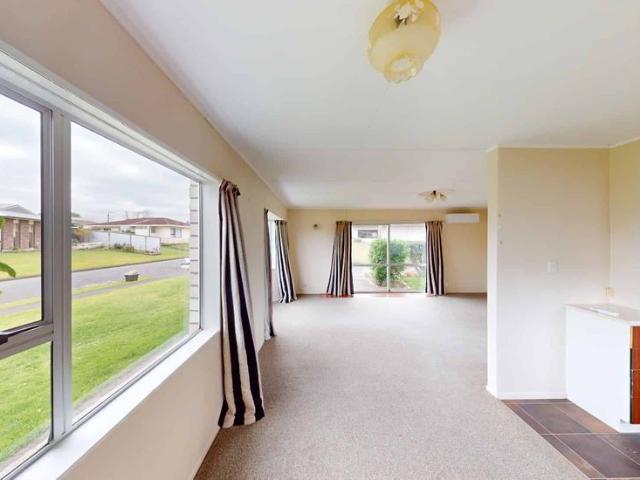 5 Avon Place, Springvale