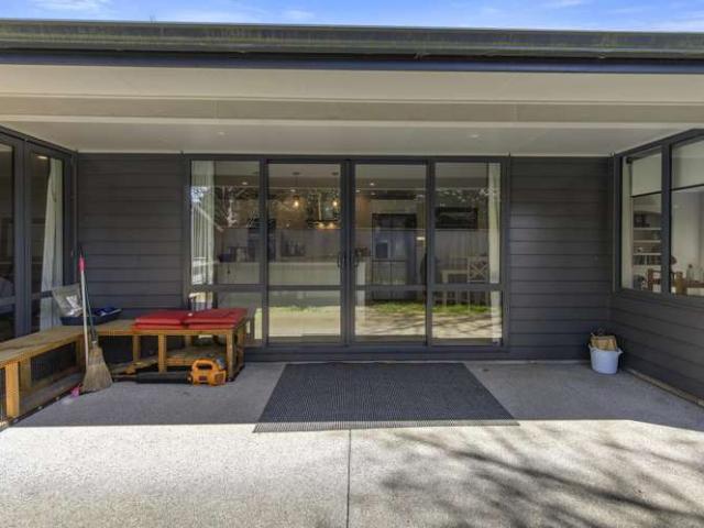 5 Angus Place, Carterton
