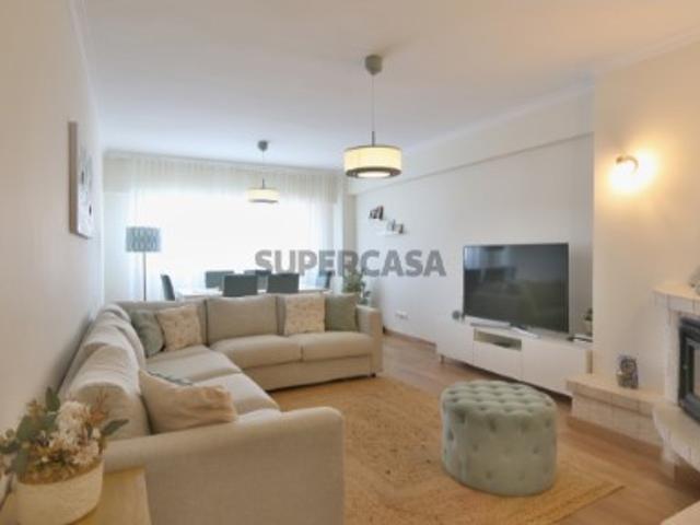 5 assoalhadas com 175 m² Massamá