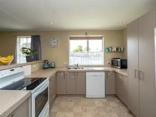 5 Baillie Crescent, Carterton, Carterton