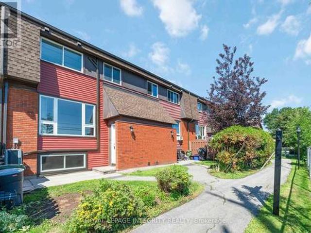 5 Banner Road, Ottawa, ON, K2H 8T3 townhouse for lease | Listing ID X13629 | Royal LePage