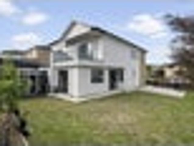 5 BED 2 LIVING & RUMPUS + CITY VIEWS