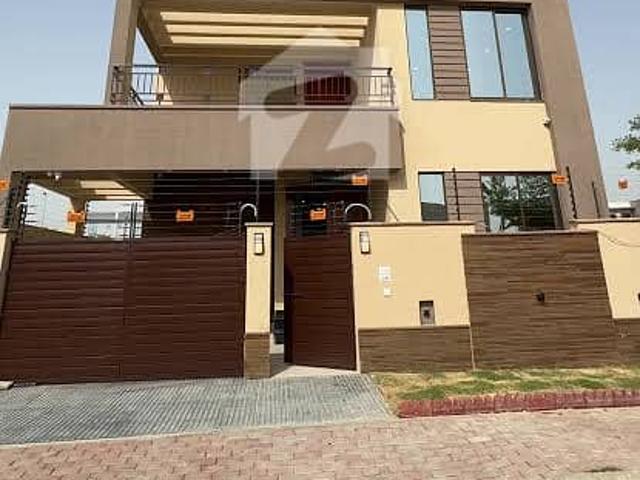 5 Bed DDL 272sq yd Villa FOR SALE. Precinct 8 Bahria Town Karachi