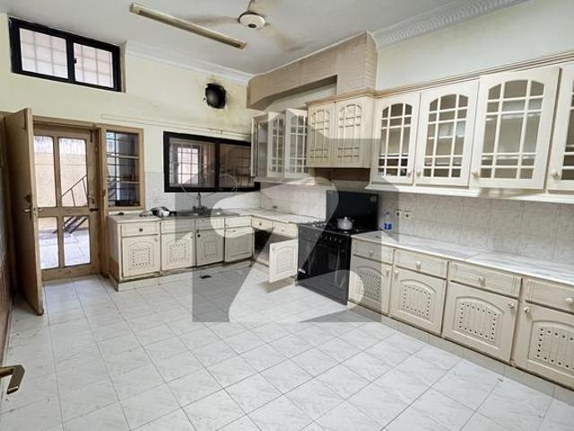 5 Bed Full House Available For Rent In F11 F 11