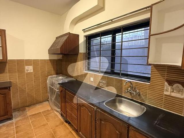 5 Bed Full House for Rent in F 8 Islamabad | Neat & Clean | Prime Location F 8/3