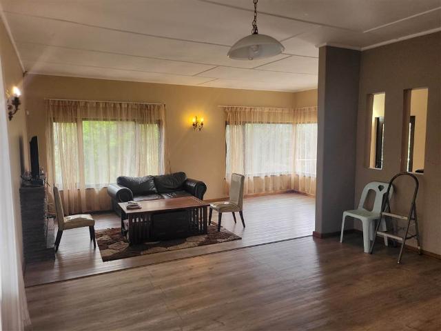 5 Bed House in Vincent