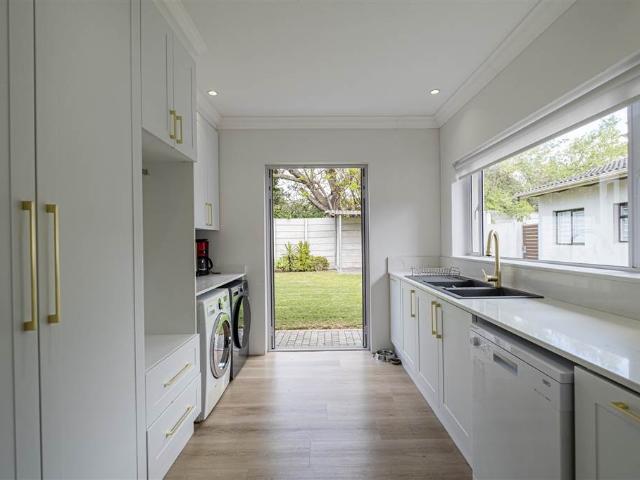 5 Bed House in Walmer Heights
