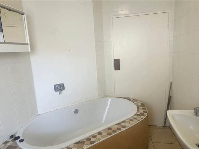 5 Bed House in Weltevreden Park