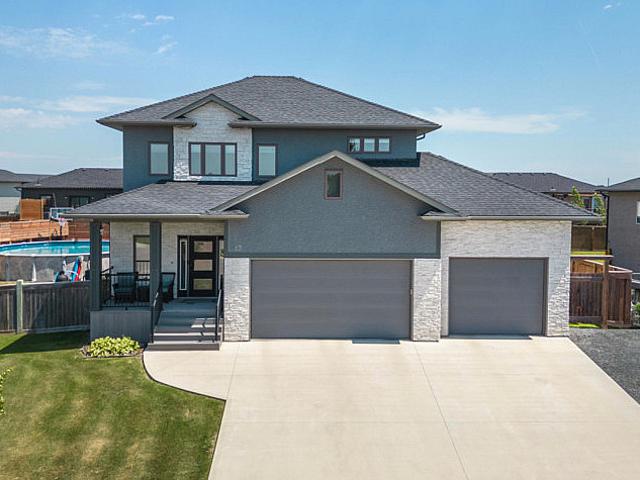 5 Bedroom, 3.5 Bath Home In Niverville Is A Must See!