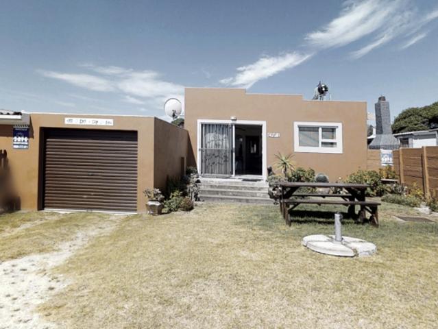 5 bedroom, 3.5 bathroom house with great potential