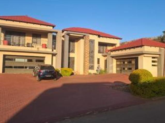5 bedroom 3 bathrooms