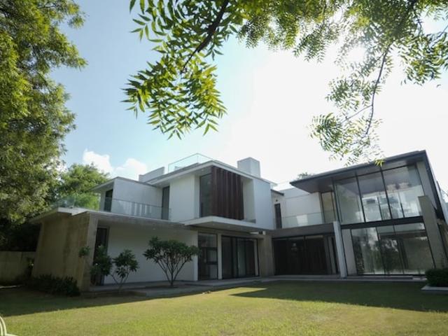 5 Bedroom 13000 Sq.Ft. Villa in Chattarpur Delhi Listing ID: #9956