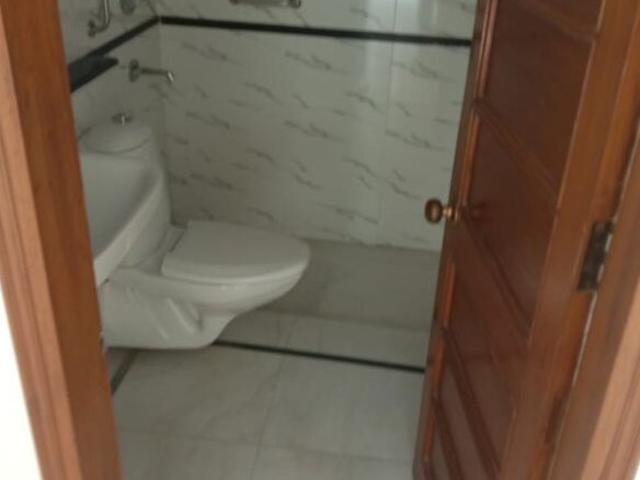 5 Bedroom 186 Sq.Mt. Builder Floor in Sector 11 Noida Listing ID: #10328