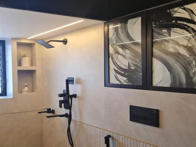 5 Bedroom 1800 Sq.Ft. Apartment in Sion East Mumbai Listing ID: #10409