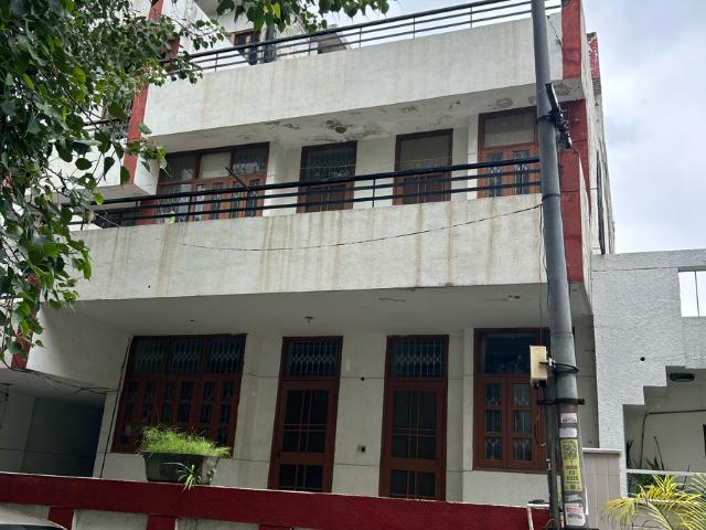 5 Bedroom 235 Sq.Ft. Builder Floor in Sector 12 Noida Listing ID: #10328