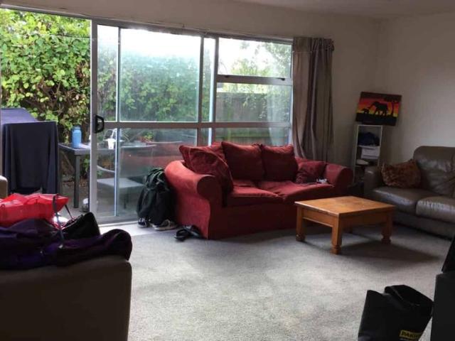5 Bedroom, 2 Bathroom Townhouse in Top Location!