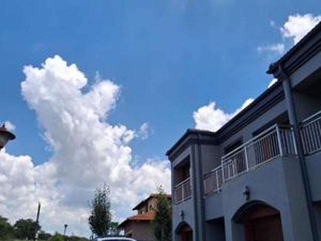 5 bedroom 4 bathroom