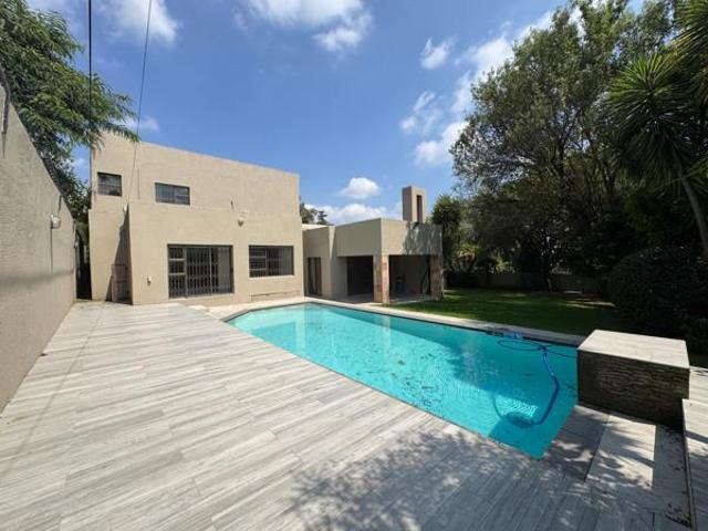 5 Bedroom Cluster in Gallo Manor