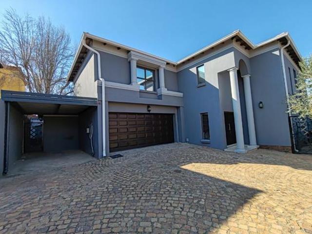 5 Bedroom Cluster in Meyersdal