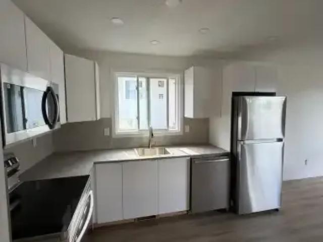 5 Bedroom Apartment Calgary AB 104182437