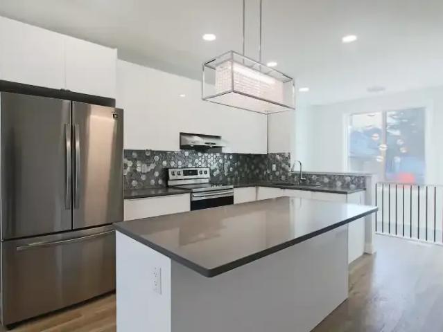 5 Bedroom Apartment Edmonton AB 104180302