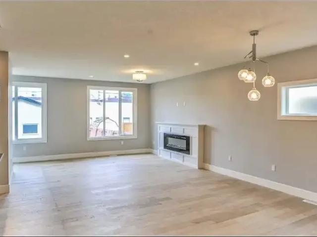 5 Bedroom Apartment Edmonton AB 104182579