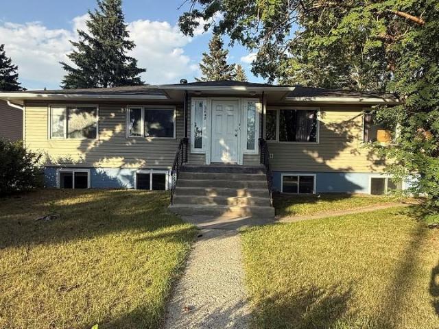 5 Bedroom Apartment for Rent at 2648 A 2648 Capitol Hill Crescent Nw, Calgary, AB T2M 4C3 Banff Trail