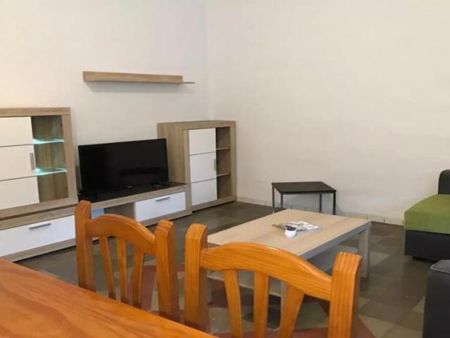 5 bedroom apartment for rent in Murcia, no elevator