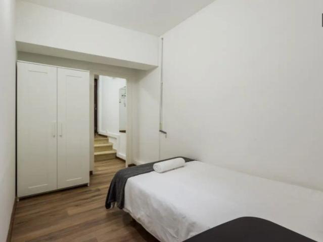 5 bedroom apartment for rent in El Raval, Barcelona