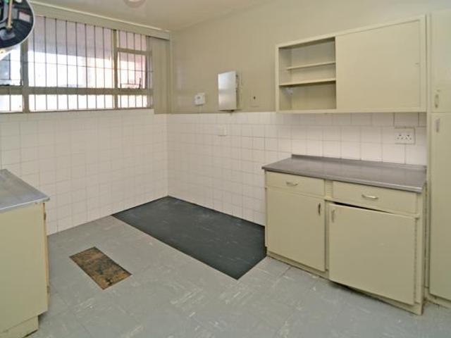 5 Bedroom Apartment in Hillbrow