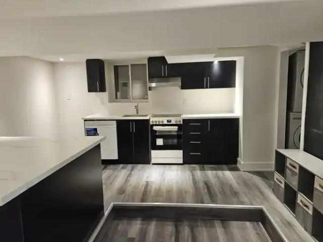 5 Bedroom Apartment Waterloo ON 102952008