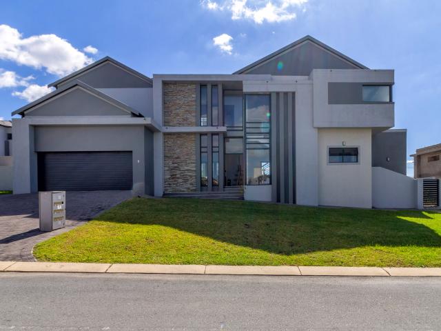5 Bedroom Golf Estate in Blue Valley Golf Estate