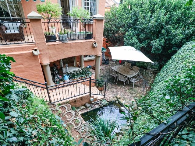 5 Bedroom Duet in Faerie Glen
