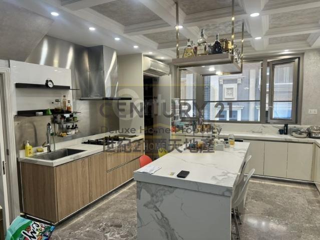 5 bedroom for rent