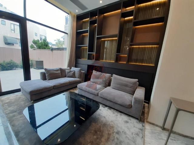 5 bedroom for rent