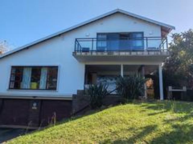 5 bedroom freestanding house with se.