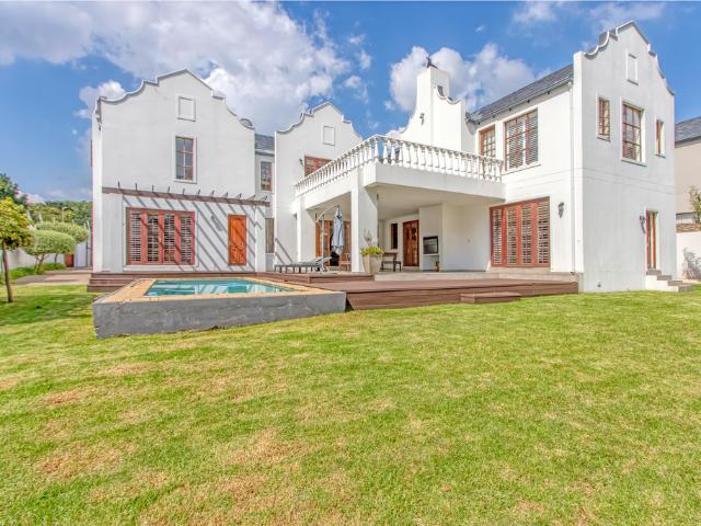 5 Bedroom Freestanding To Let in Bryanston