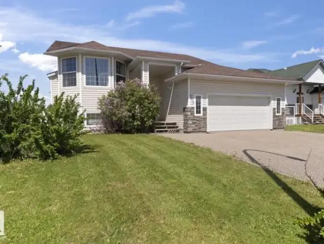 5 Bedroom House Cold Lake AB 105118357