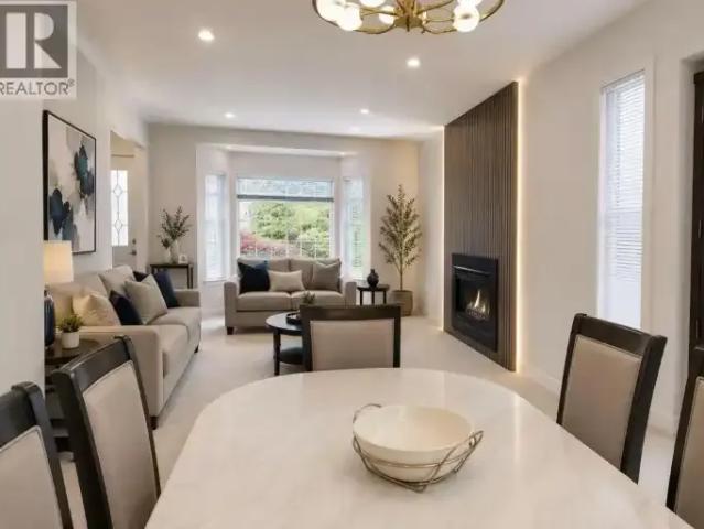 5 Bedroom House Coquitlam BC 102658587