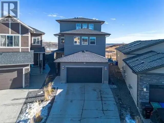 5 Bedroom House Calgary AB 102518738